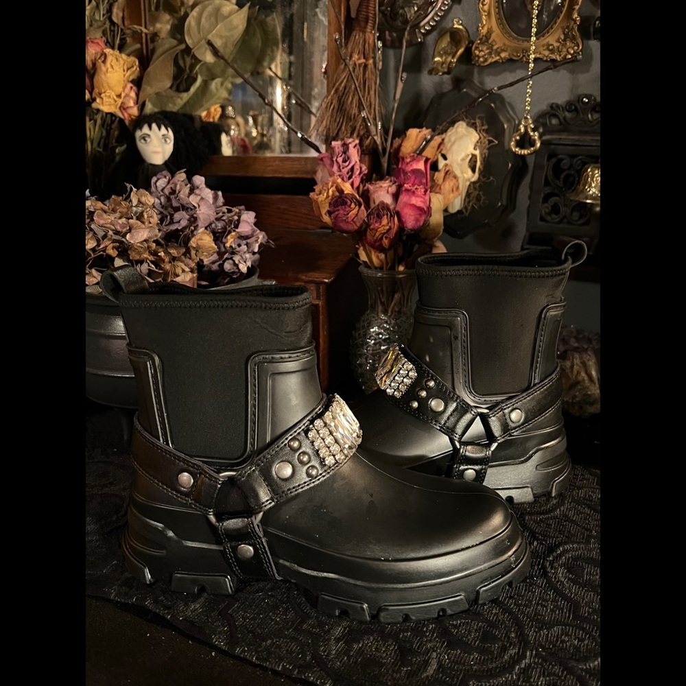 Women's Karl Lagerfeld Rami Lug Sole Ankle Boots